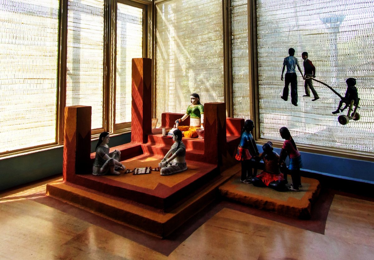 Game of Solah Saar or Choupar